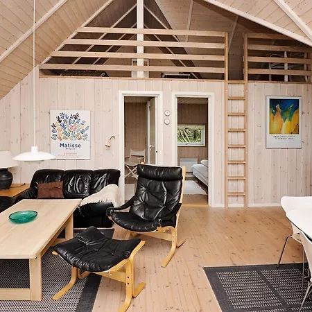 Eco-friendly Retreat With - By Traum Блаванн