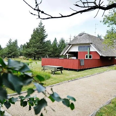 Eco-friendly Retreat With - By Traum Дом отдыха Блаванн