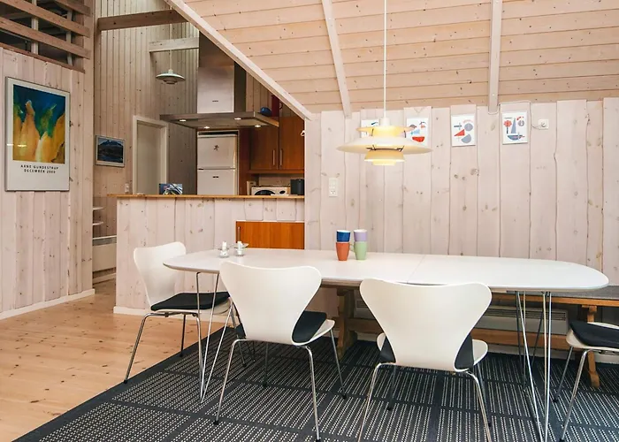 Eco-friendly Retreat With - By Traum Casa vacanze